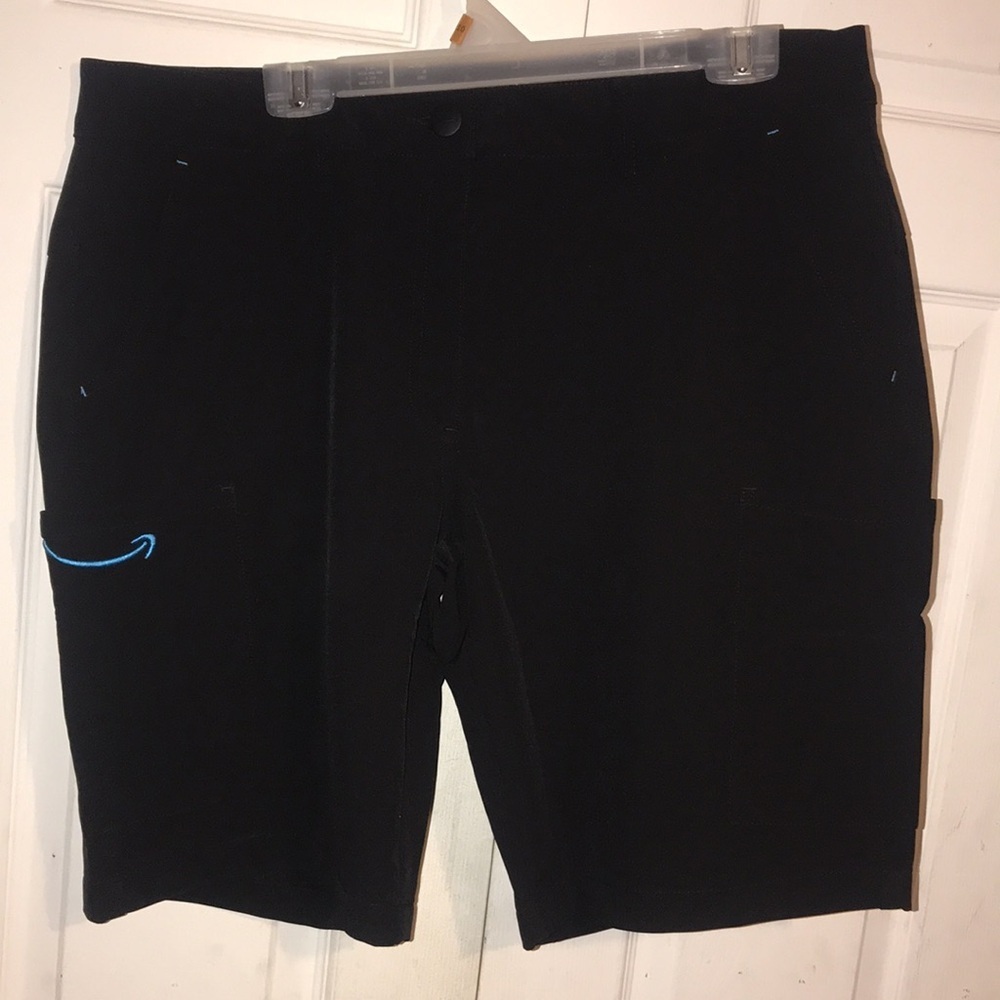 NWOT Women’s Amazon Cargo Shorts